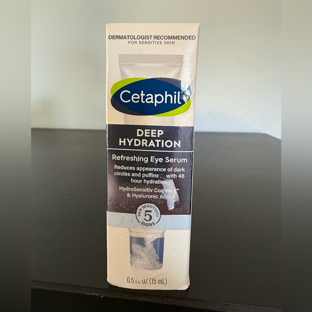 Cetaphil Deep Hydration Refreshing Eye Serum- NEW